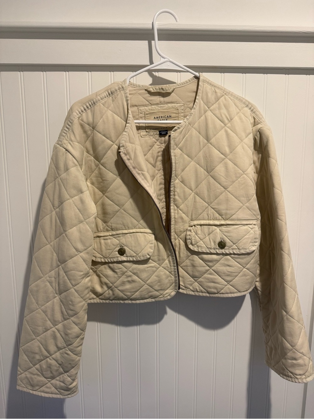 American Eagle Outfitters Quilted Cream Slight Crop Jacket